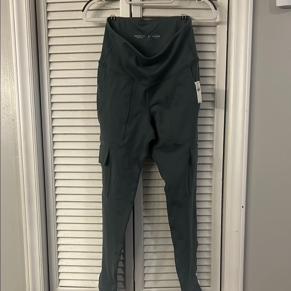 Old Navy Green Cargo Leggings